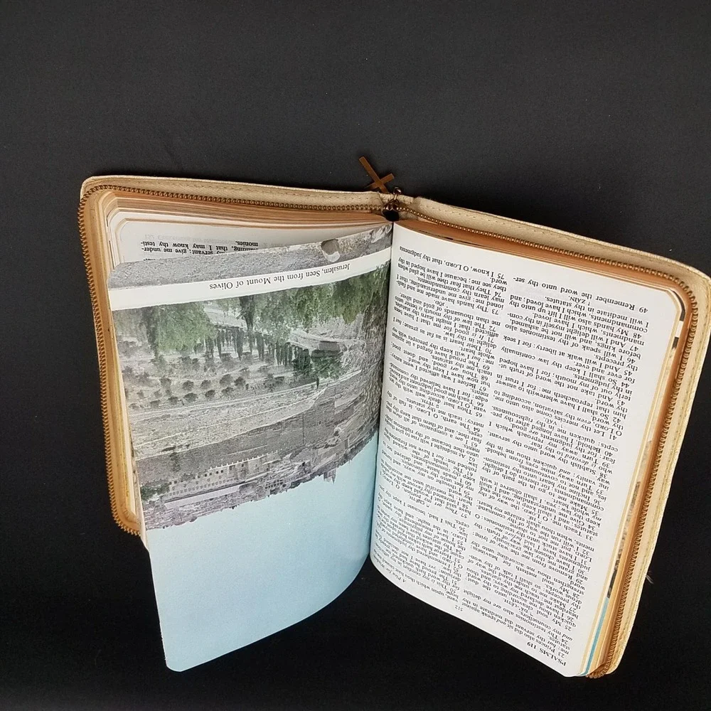 Holy Bible Memorial‎ Edition Concordance 1958 Zipper Closure 1958 UPW Local 555